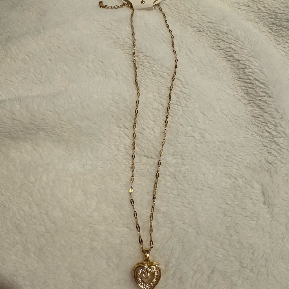 Gold Heart Pendant Necklace - Picture 4 of 6